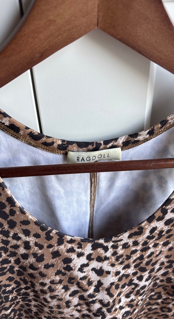 Deri Tokalı Parlak Kahverengi Leopar Desenli Atlet - Görsel 2