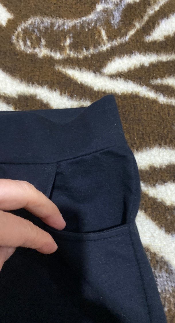 Siyah Kadın Mini Şort Spor Tarzı - Görsel 3