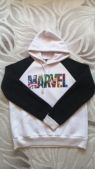 MARVEL YAZILI SWEATSHİRT 