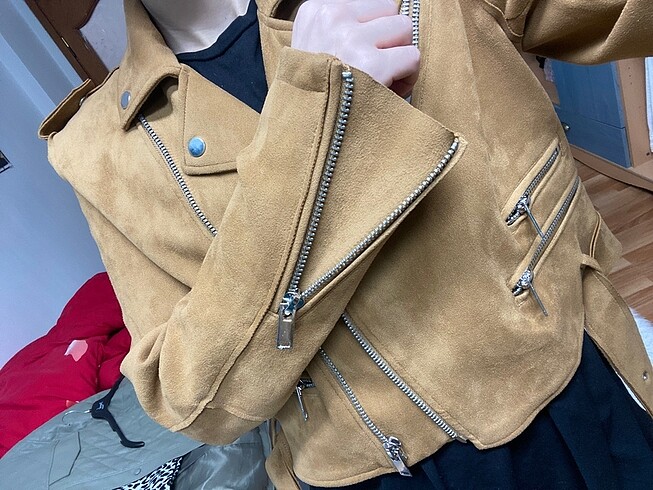 l Beden Stradivarius