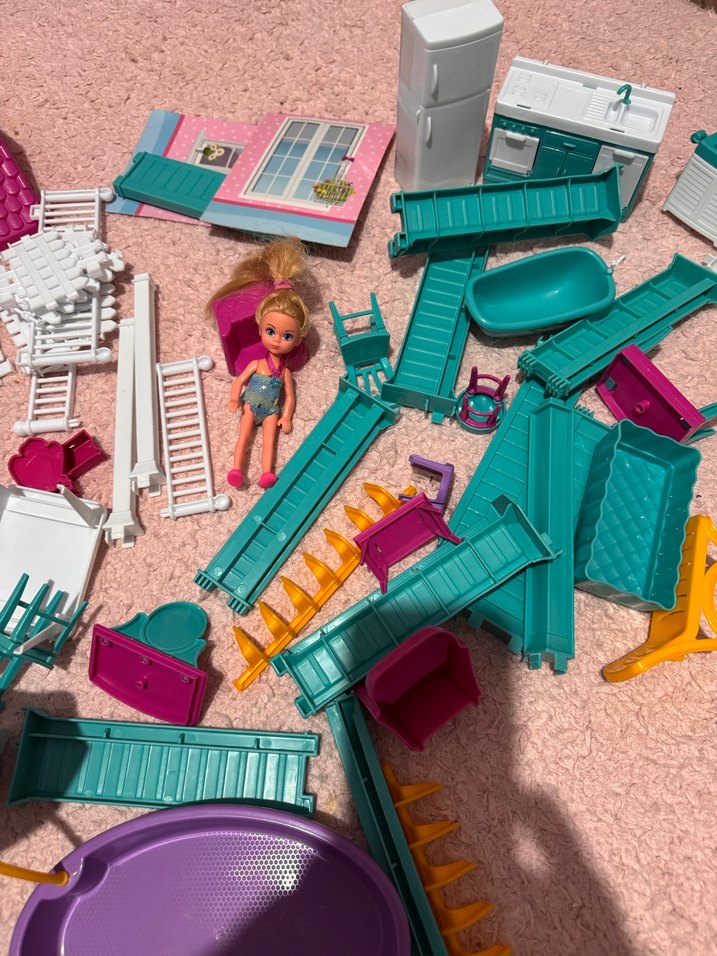 Pembe Plastik Oyuncak Ev - Görsel 4