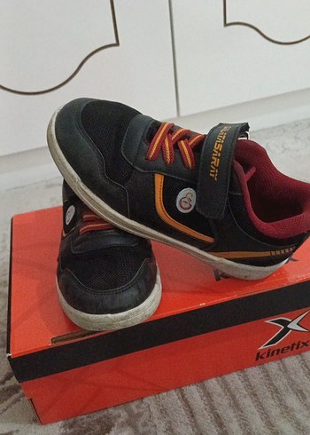31 Beden Siyah Erkek Çocuk Spor Ayakkabı Velcro Bantlı