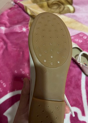 Beyaz Tokalı Kız Çocuk Babet - Görsel 2