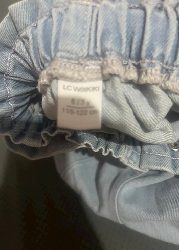 Beyaz Kemerli Rahat Kesim Mini Denim Şort - Görsel 3
