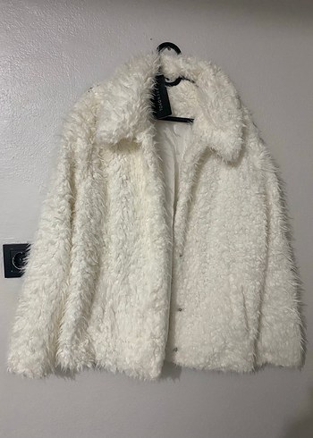Beyaz Peluş Kadın Midi Mont