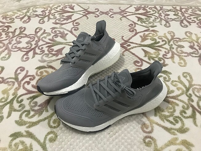 Adidas ULTRABOOST 21