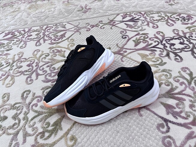 Adidas OZELLE (SIFIR-ORİJİNAL)