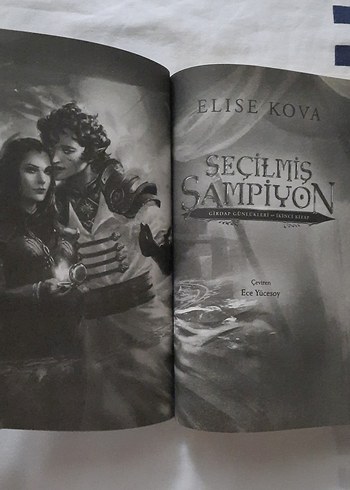 Beden Renk Seçilmiş Şampiyon - Elise Kova
