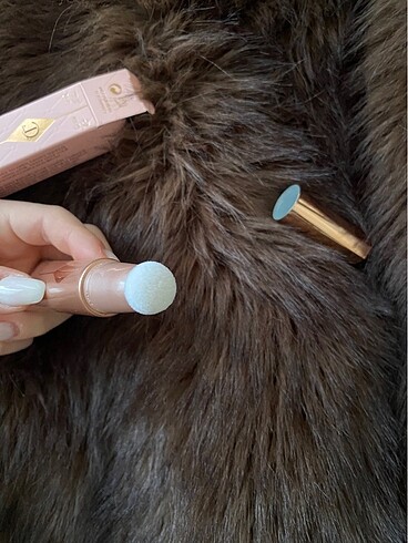 Beden charlotte tilbury aydinlatici