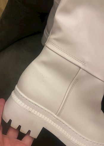 Beyaz Deri Dizüstü Kürklü Topuklu Çizme - Görsel 2