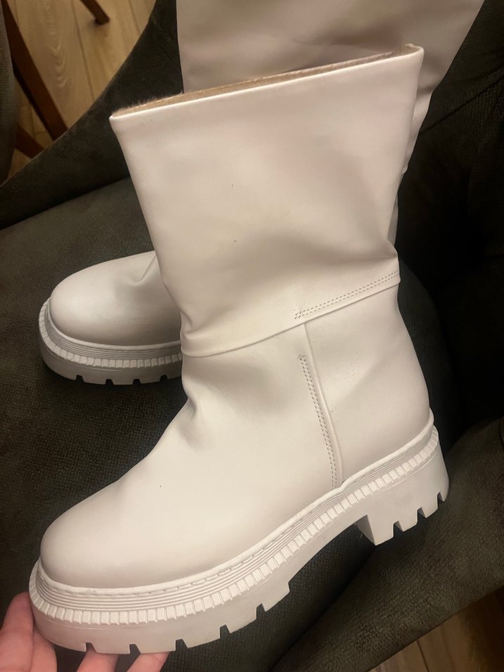 Beyaz Deri Dizüstü Kürklü Topuklu Çizme - Görsel 3