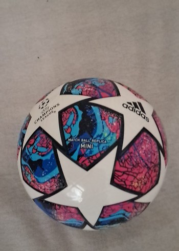 Renkli Adidas Futbol Topu - Görsel 3