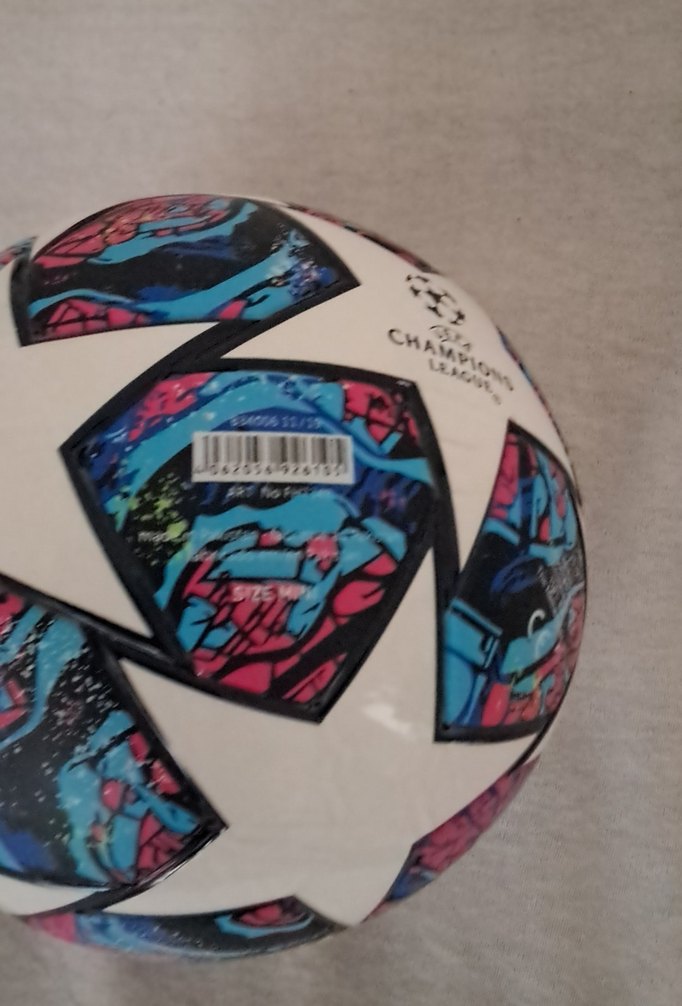 Renkli Adidas Futbol Topu - Görsel 4