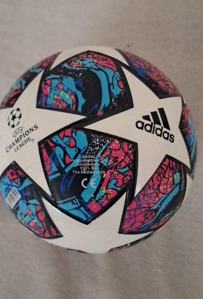 Renkli Adidas Futbol Topu - Görsel 5