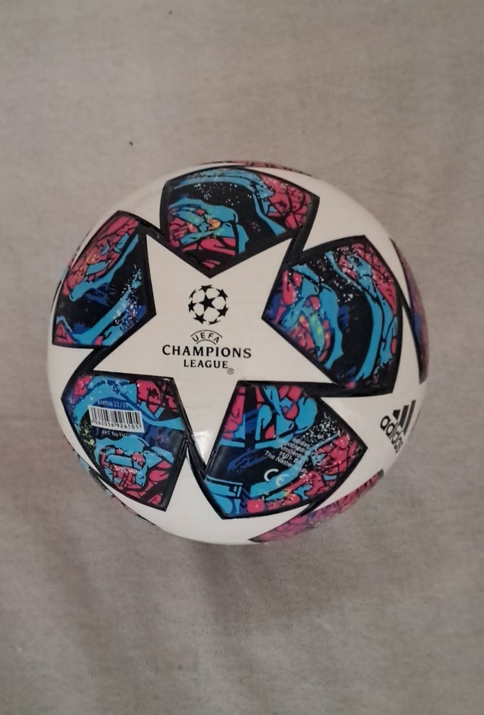 Renkli Adidas Futbol Topu - Görsel 2