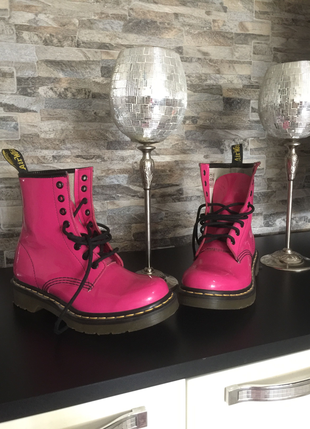 Pembe botlar