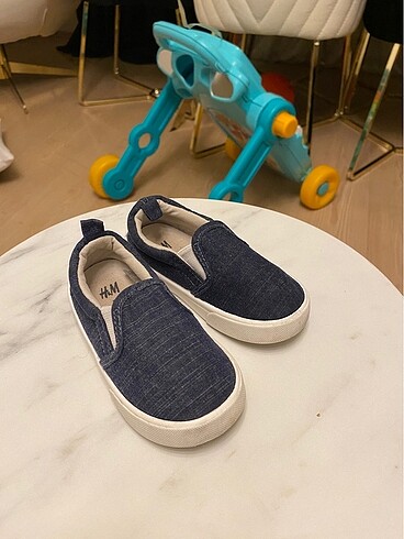 H&M ayakkabı 23 no - Görsel 2