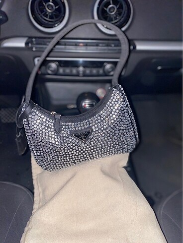 Prada Prada taşlı çanta
