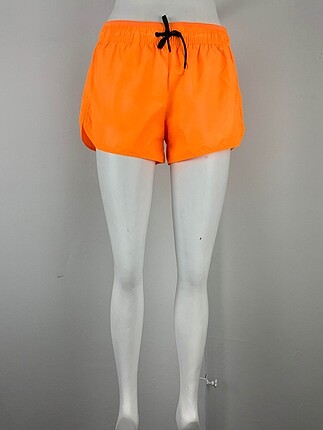 H&M Mini Şort %70 İndirimli.