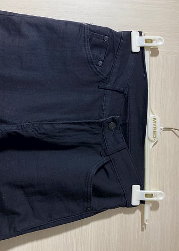 Siyah Kemerli kadın dar paça Regular Fit Kot Pantolon - Görsel 3