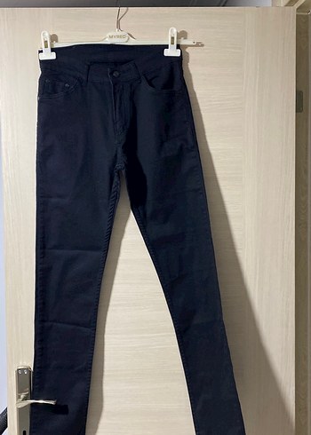 Siyah Kemerli kadın dar paça Regular Fit Kot Pantolon - Görsel 2