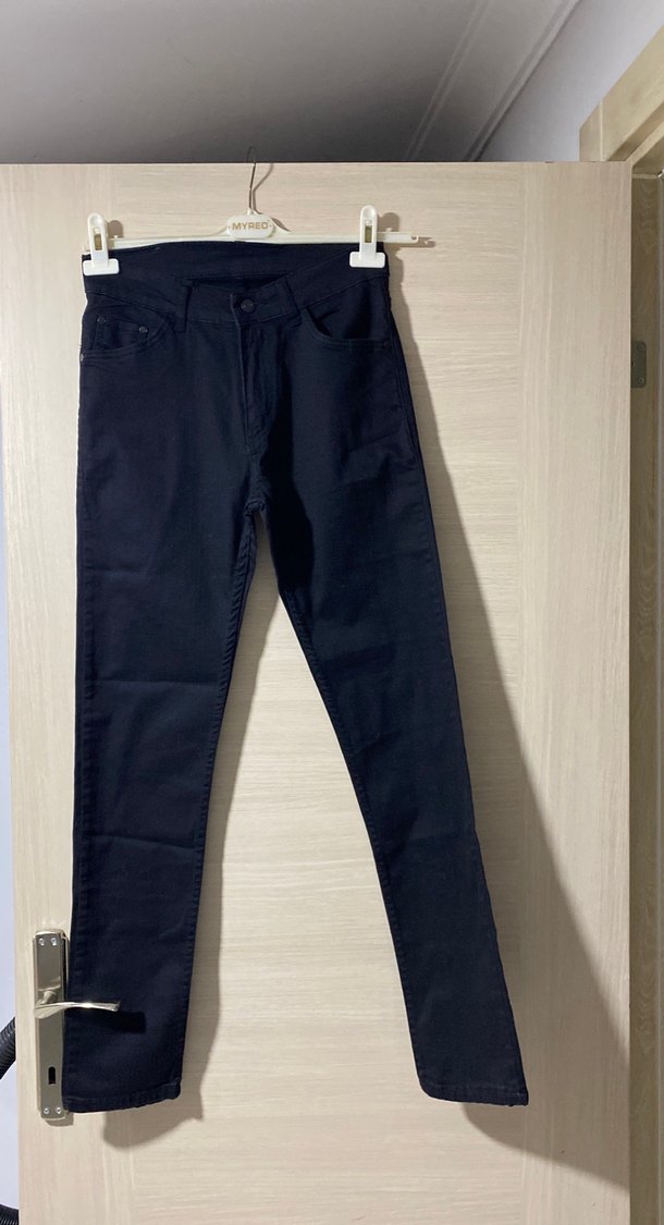 Siyah Kemerli kadın dar paça Regular Fit Kot Pantolon - Görsel 2