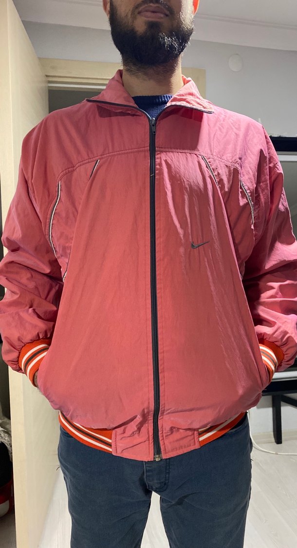 Erkek Kırmızı Düğmeli Midi Yağmurluk - Görsel 4