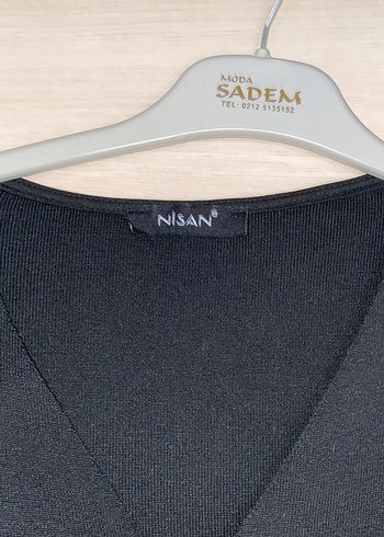 Siyah Deri Kemerli V Yaka Bluz - Görsel 3