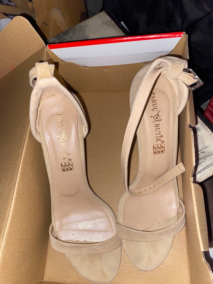 Bej Süet Tokalı İnce Topuklu Kadın Ayakkabı - Görsel 2