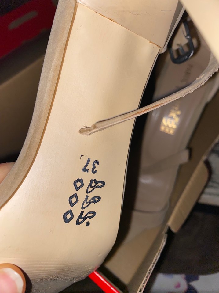 Bej Süet Tokalı İnce Topuklu Kadın Ayakkabı - Görsel 3