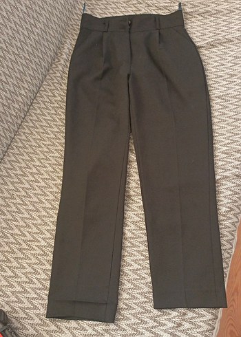 Kadın Siyah Pilili Kumaş Pantolon - Görsel 2