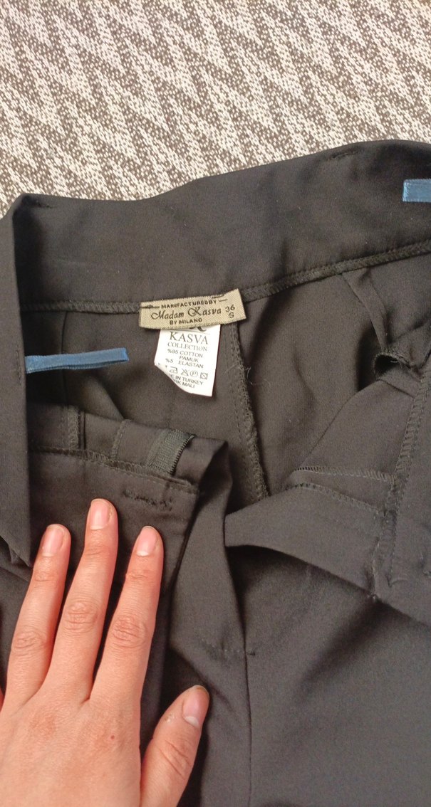 Kadın Siyah Pilili Kumaş Pantolon - Görsel 4