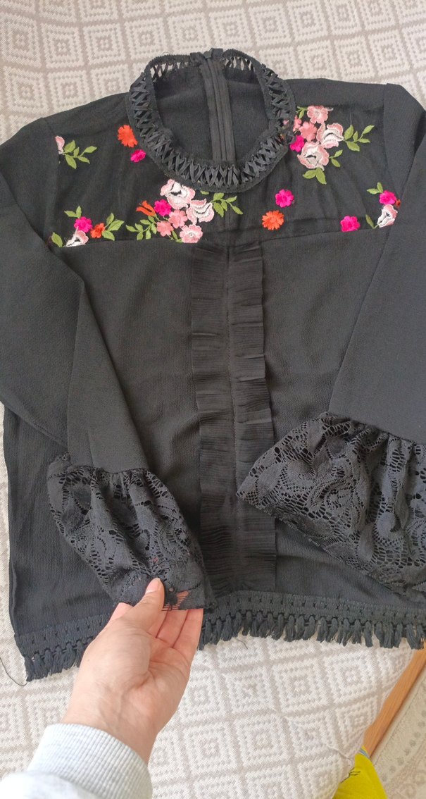Nakışlı Siyah Bohem Kadın Bluz - Görsel 3