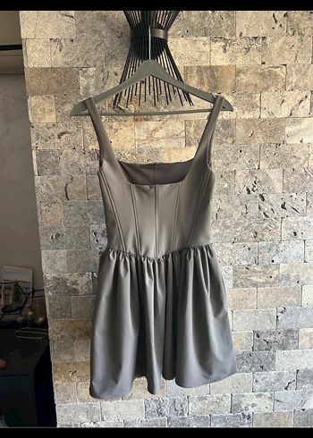 Zara Gri Mini Drapeli Kolsuz Elbise zara