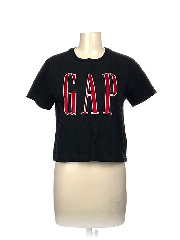 Gap T-shirt %70 İndirimli.