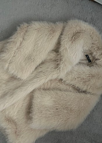 Beyaz Kürk Detaylı Midi Kadın Mont - Görsel 2