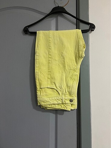 Sarı straight jean