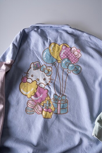 m Beden Hello kitty sweatshirt