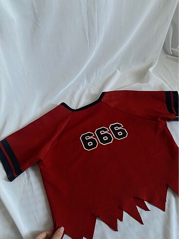 s Beden bordo Renk Go devils????