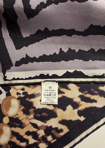 Vakko Leopar-Zebra Desenli Eşarp - Görsel 2