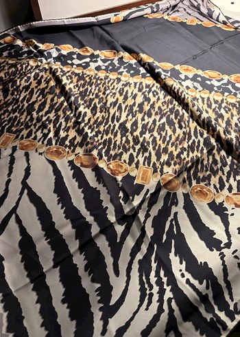 Vakko Leopar-Zebra Desenli Eşarp - Görsel 3