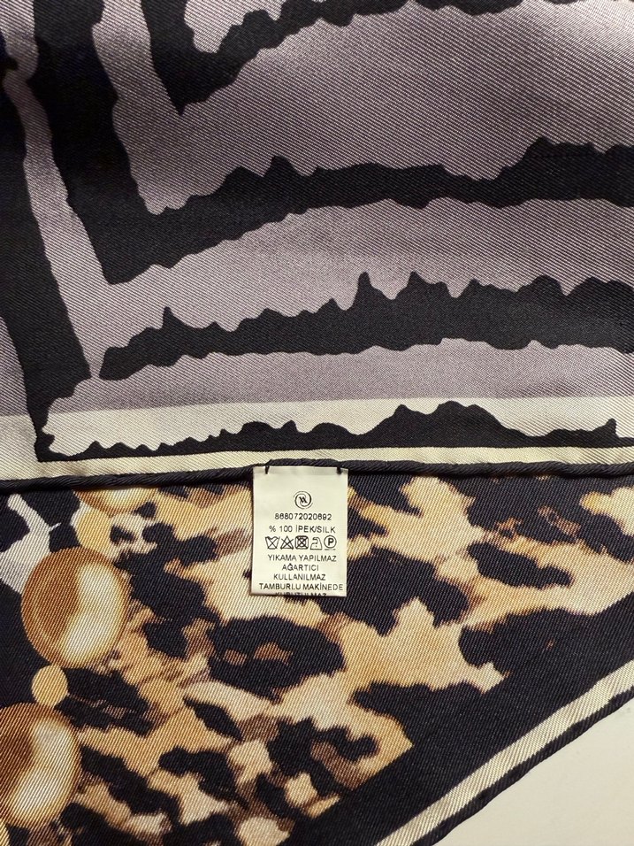 Vakko Leopar-Zebra Desenli Eşarp - Görsel 2