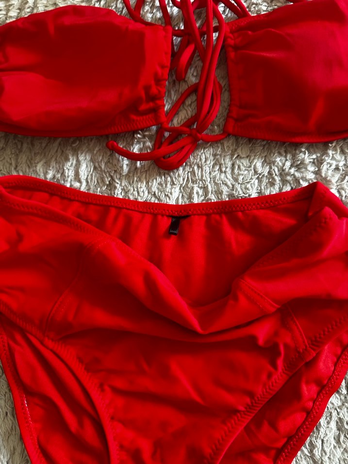 Kırmızı bikini takımı - Görsel 3