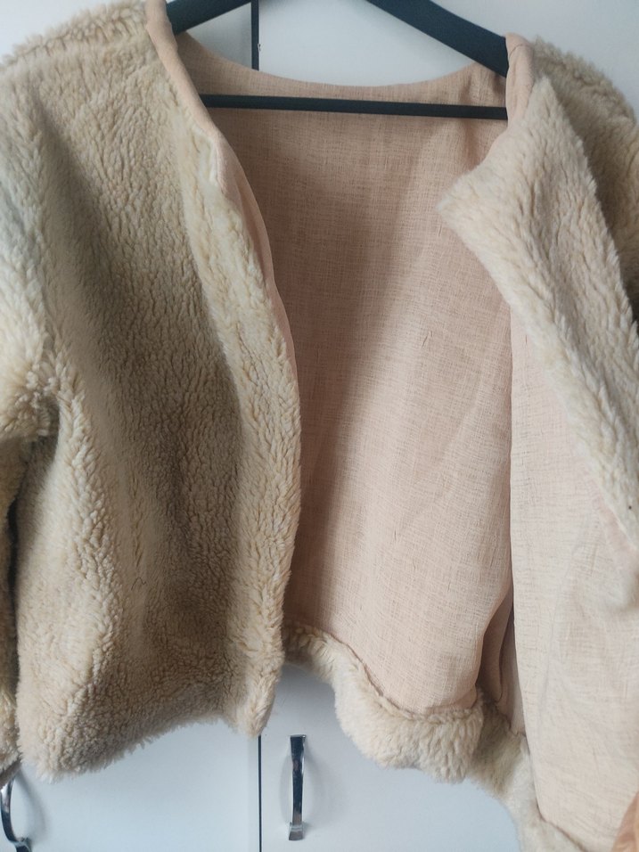 Bej Peluş Kadın Mont - Görsel 4