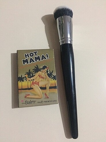 The balm hot mama allık fırça