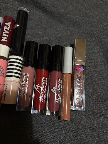 Beden bordo Renk Ruj ve lipgloss