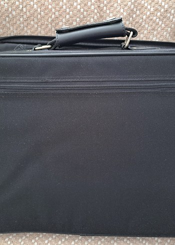 Diğer Belkin Laptop ve Evrak Çantası