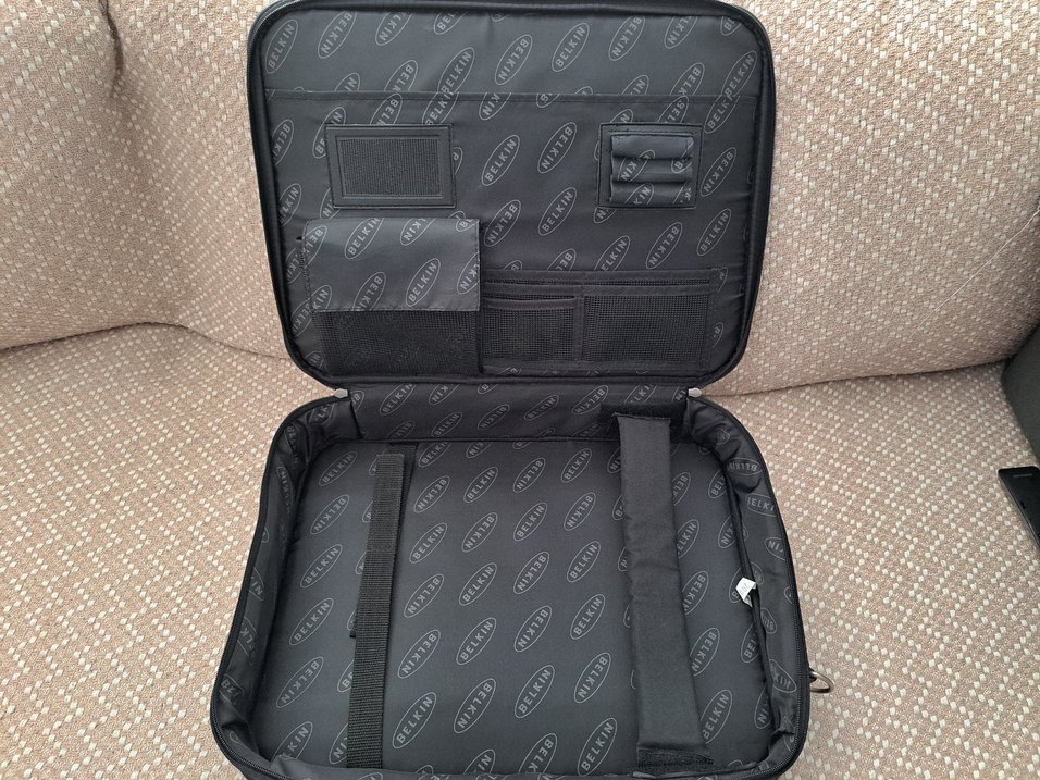 Belkin Laptop ve Evrak Çantası - Görsel 3