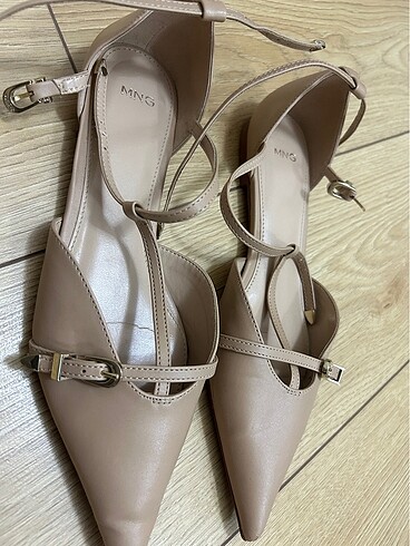 Mango marka ayakkabı - Görsel 5