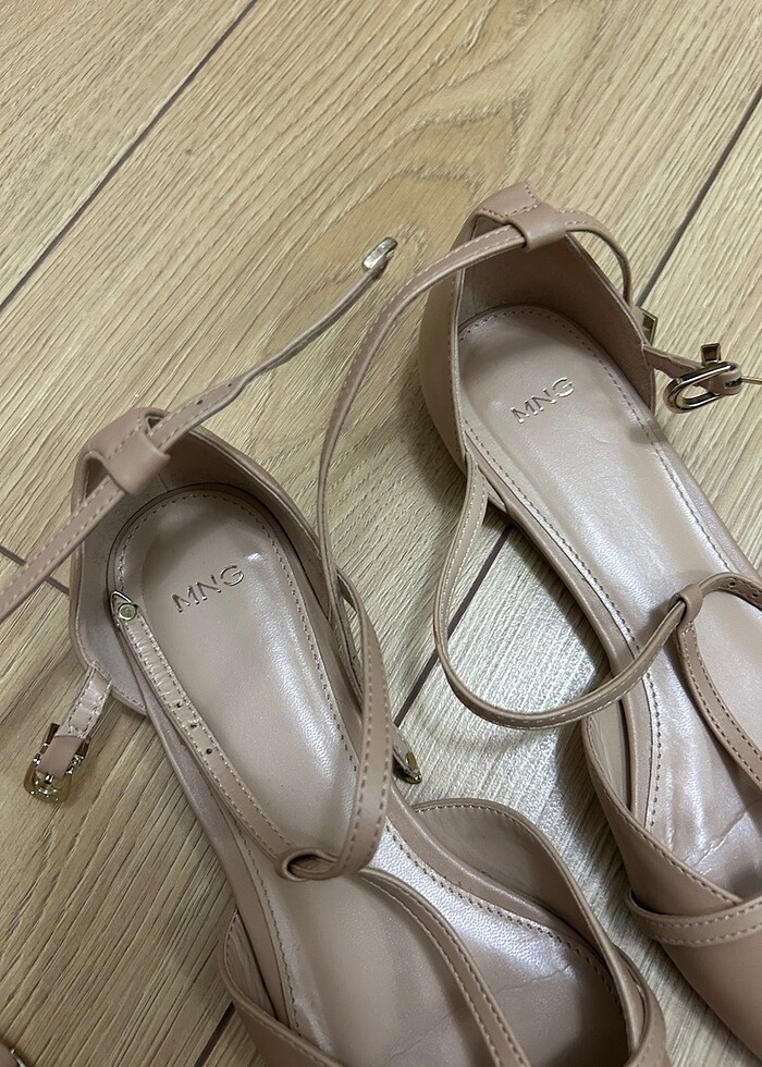 Mango marka ayakkabı - Görsel 2